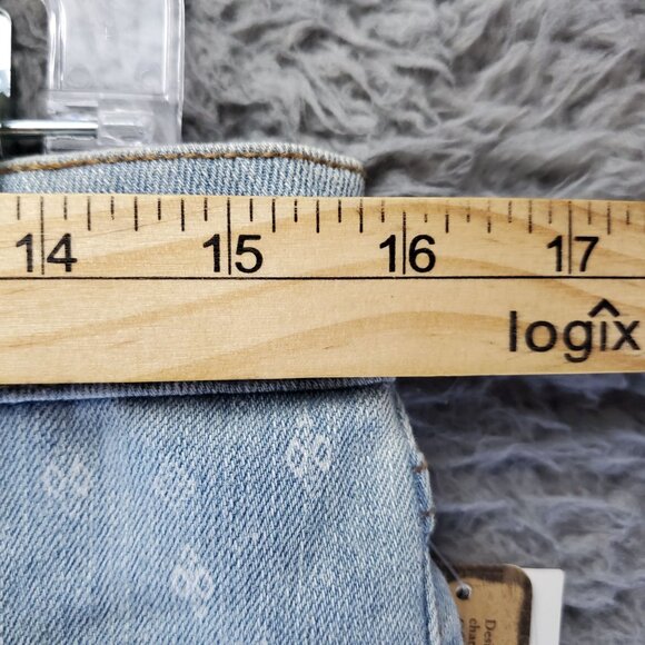 Bit & Bridle Shorts Womens Size 4 Light Blue Denim Classic Stretch *NWT* - Picture 5 of 11